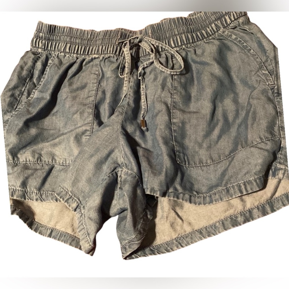 Old Navy Chambray Soft Ocean Blue Shorts! Size M! SUPER SOFT🔥